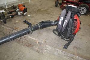 lot 19 image: 2016 RedMax Gas-Powered Backpack Blower EBZ8500