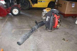 lot 18 image: 2016 RedMax Gas-Powered Backpack Blower EBZ8500