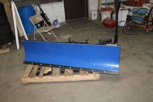 lot 10A image: Polaris Glacier Pro Plow Attachment - 66 Poly