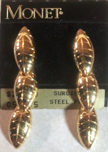 lot 10 image: Monet Earrings