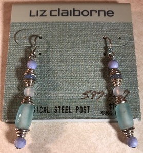 lot 21 image: Liz Claiborne Earrings