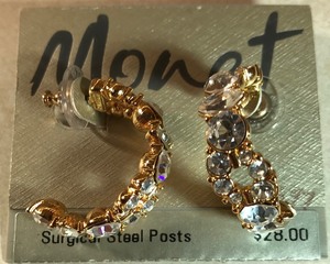 lot 31 image: Monet Earrings