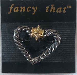 lot 59 image: Fancy That Pin
