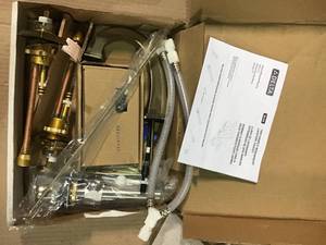 Dryden 8 in. Widespread 2-Handle Bathroom Faucet with Metal Drain Assembly in Champagne Bronze in good condition