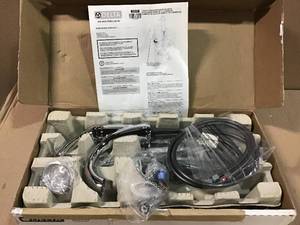 Haywood Single Hole Single-Handle Bathroom Faucet in Chrome in good condition