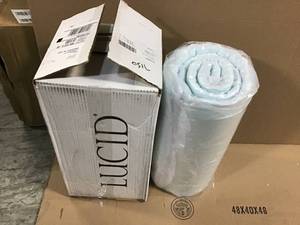 LUCID 2 in. Gel Memory Foam Mattress Topper - Twin in good condition