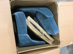Benfield Natural Wood Upholstered Counter Stool with Charleston Blue Seat (Set of 2) (19.48 in. W x 36.02 in. H) in good condition