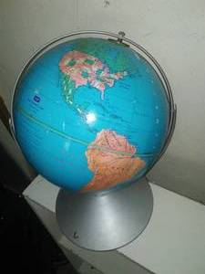 Vintage Earth Globe � Excellent.