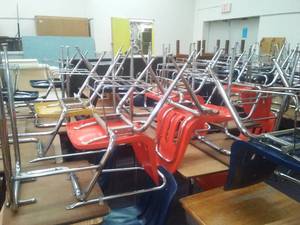24 Student Desks, High School Size
