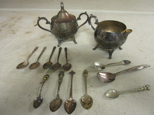 lot 238 image: VINTAGE 1847 ROGERS SPOONS, STATE SPOONS, UTAH, ARIZONA, MORE, SPOONS FROM AROUND THE WORLD