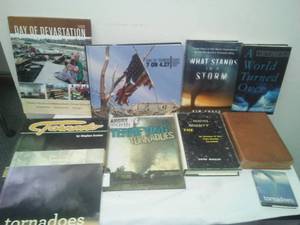 10 Hardcover Books Tornadoes in the U.S.