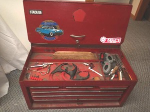 Stack On tool chest - locking with key and contents.