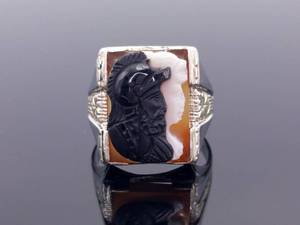 lot 55 image: Mens Double Gladiator Cameo Ring  in Yellow Gold $995 Retail