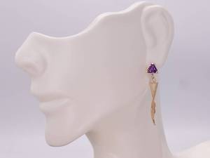 lot 73 image: Amethyst Drop Earrings in 14k Yellow Gold