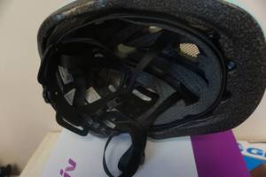 lot 255 image: LIV Brand Youth Bike Helmut