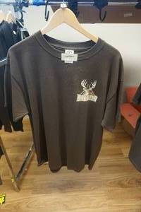 lot 256 image: Buck Wear Deer Hunting Themed T-Shirt Size Large
