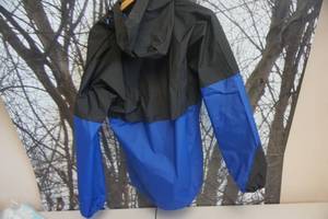 lot 264 image: Stearns Brand Light Weight Rain Jacket Size Small
