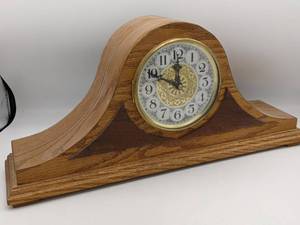 lot 111 image: Wood Stickley Mantel Clock