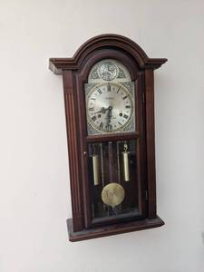 lot 121 image: Waltham 31-Day Wall Clock