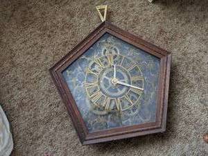 lot 122 image: Sunbeam Pentagonal Steampunk Wall Clock