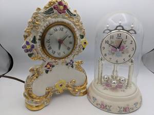 lot 128 image: Fancy Pair of Clocks