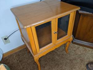 lot 137 image: Wood End Table with Glass Door