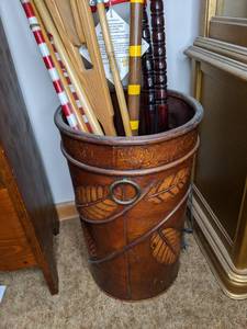 lot 143 image: Cane Caddy with Canes