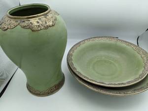 lot 66 image: Green Ceramics Lot