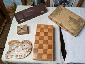 lot 73 image: Games and Game Pieces