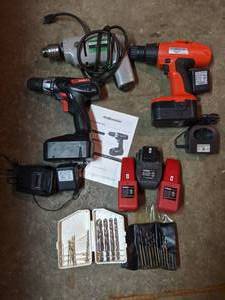 lot 267 image: (3) Drills and Assorted Bits