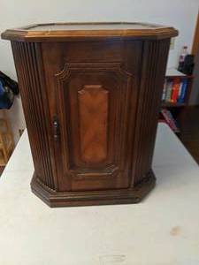 lot 55 image: Vintage Wood Side table with Storage