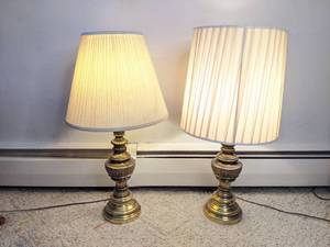 lot 185 image: Pair of Vintage Brass Table Lamps