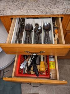 lot 202 image: Two Drawers Full of Utensils and Kitchen Tools