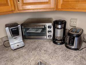 lot 204 image: Four Kitchen Appliances