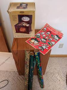 lot 177 image: Assorted Xmas Items