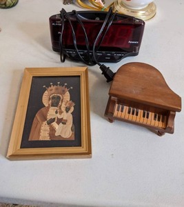 lot 214 image: Music Box, Mirror, Framed Art, Clock