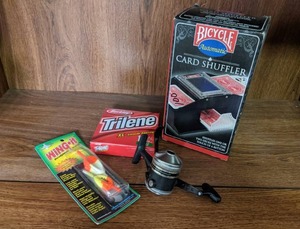 lot 291 image: Automatic Card Shuffler & Fishing Accessories
