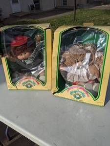 lot 351 image: (2) Vintage 1980s Cabbage Patch Dolls in Boxes
