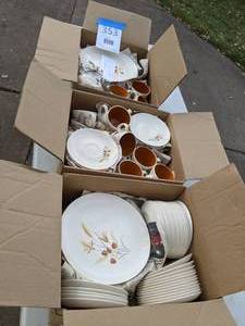 lot 353 image: Vintage Set of Dishes Taylor, Smith & Taylor Ever Yours Autumn Harvest