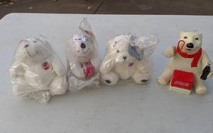 lot 386 image: (4) Coca-Cola Polar Bears
