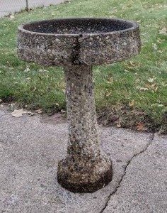 lot 404 image: Rustic Stone Bird Bath
