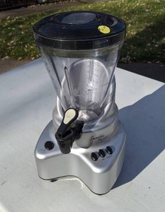 lot 300 image: Back to Basics Smoothie Pro 600