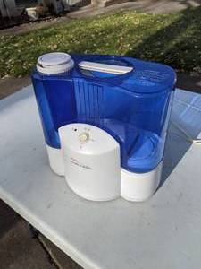 lot 301 image: Sunbeam Ultrasonic Humidifier