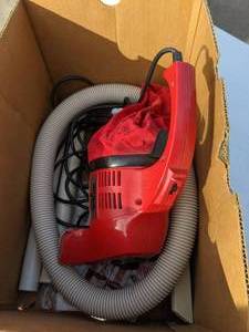 lot 309 image: Royal Dirt Devil Handheld Vacuum