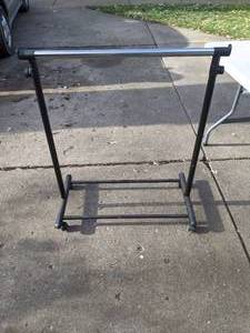 lot 310 image: Lightweight Rolling Rack