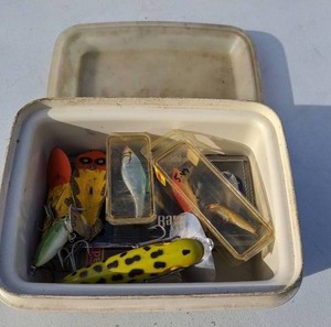 lot 312 image: Assorted Fishing Lures