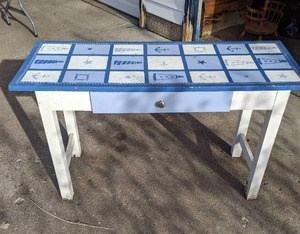 lot 318 image: Maritime Themed Accent Table