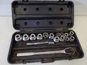 lot 23 image: 34 Craftsman Socket set with Ratchet