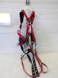 lot 4 image: Safety Harness