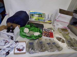 lot 76 image: Assorted Lot